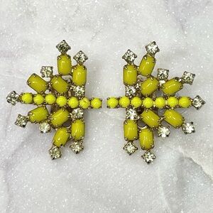 Kramer Signed Vintage Chartreuse Thermoset Flower Rhinestone Clip On Earrings